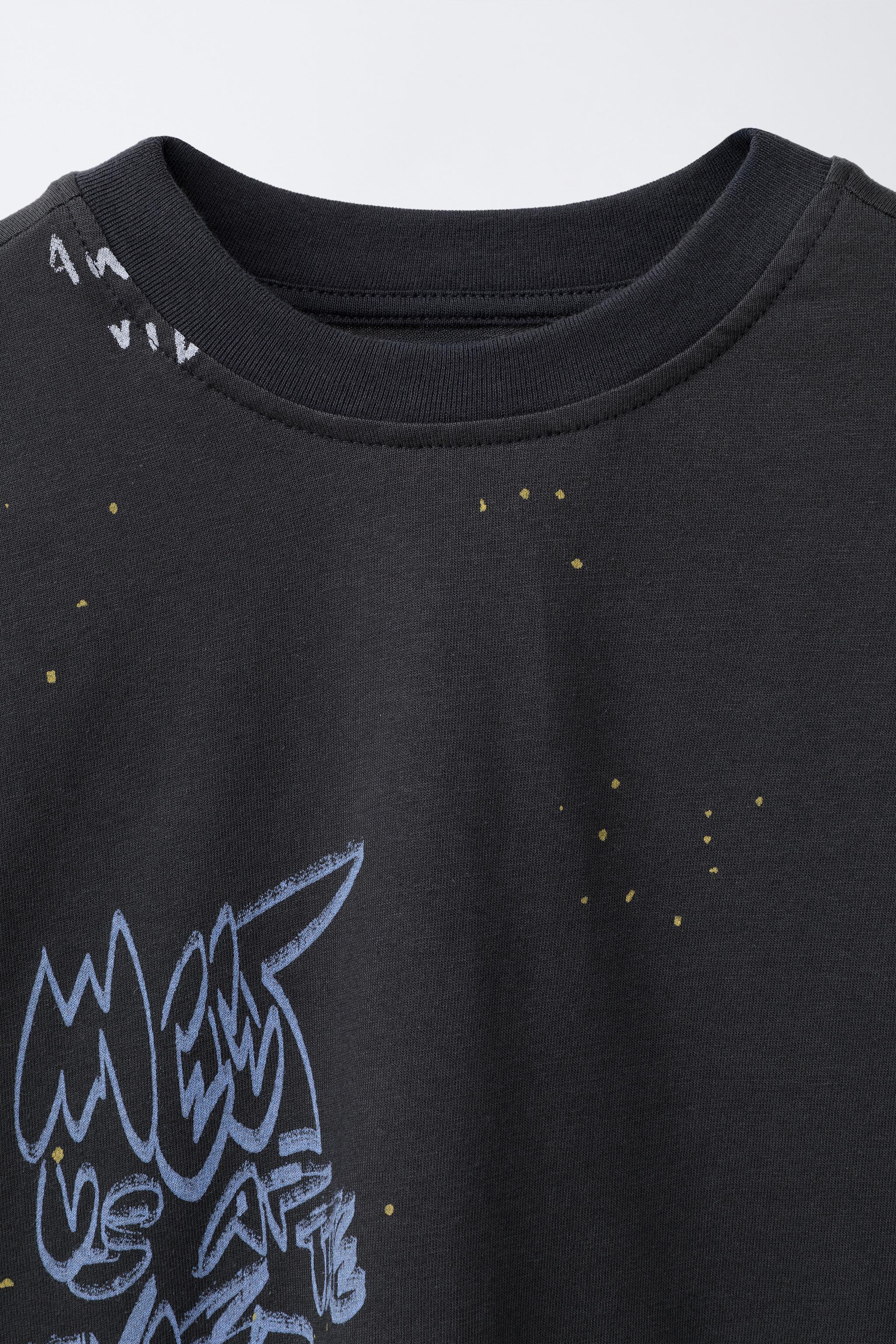 GRAFFITI PRINT T-SHIRT